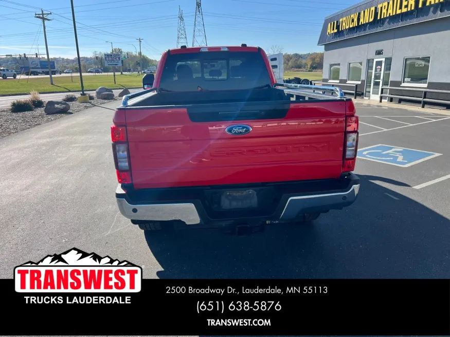 2022 Ford Super Duty F-350 Lariat | Photo 7 of 17