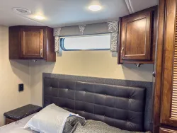 2018 Renegade Verona 40VBH | Thumbnail Photo 24 of 26