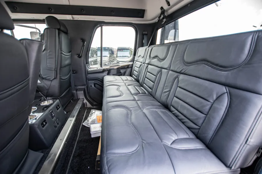 2024 Freightliner M2 106 Bolt | Photo 22 of 25