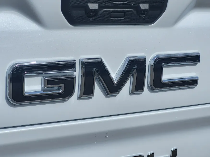 2026 GMC Sierra 1500 Denali Ultimate | Photo 10 of 26