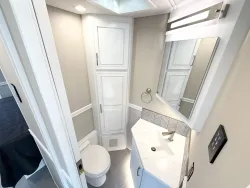 2026 Renegade Verona LE 40LRB | Thumbnail Photo 14 of 31