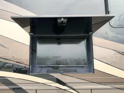 2018 Newmar King Aire 4553 | Thumbnail Photo 26 of 33