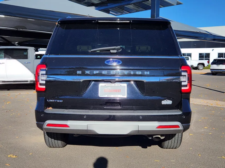 2023 Ford Expedition Limited | Photo 13 of 30