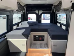 2026 Pleasure-way Plateau RB | Thumbnail Photo 23 of 28