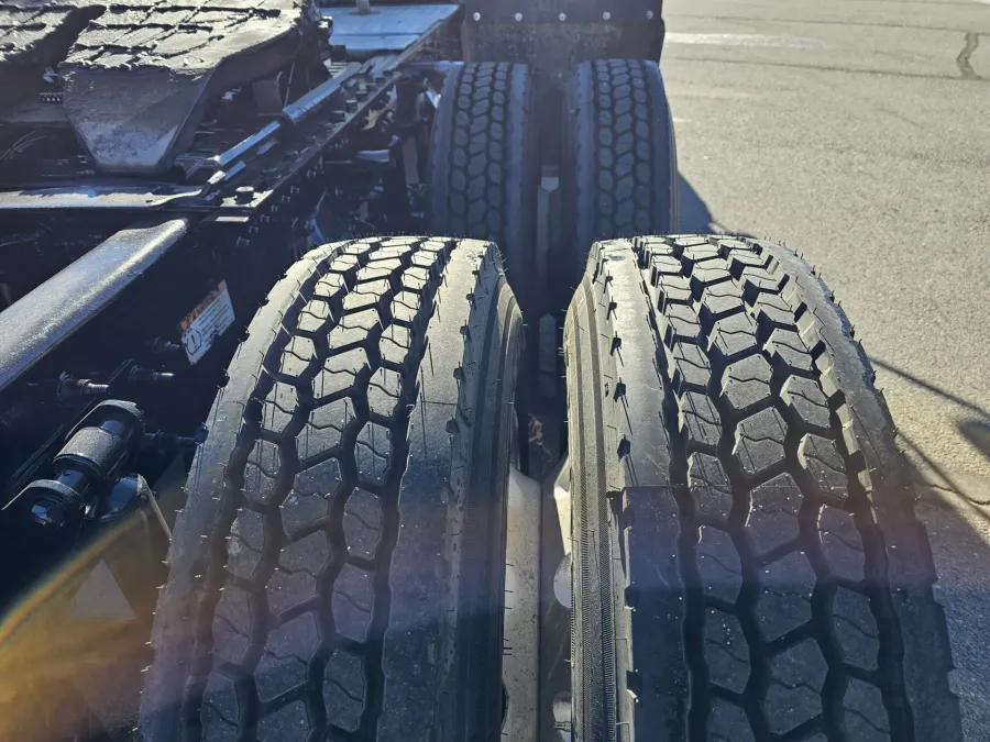 2023 Western Star 4900SA | Photo 13 of 18