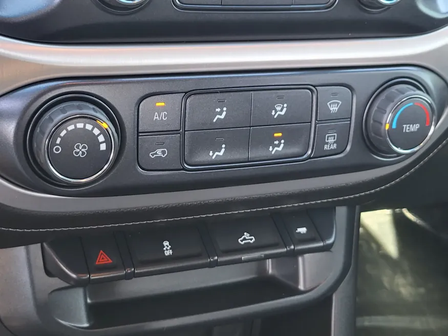2019 GMC Canyon 4WD SLE | Photo 16 of 24
