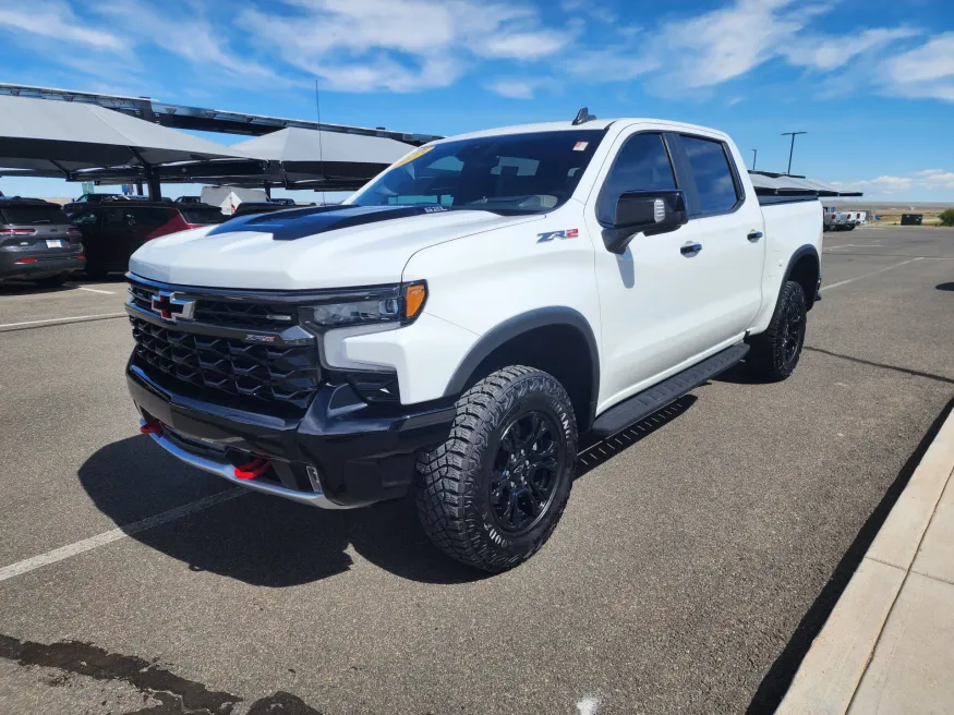 2023 Chevrolet Silverado 1500 ZR2 | Photo 3 of 33