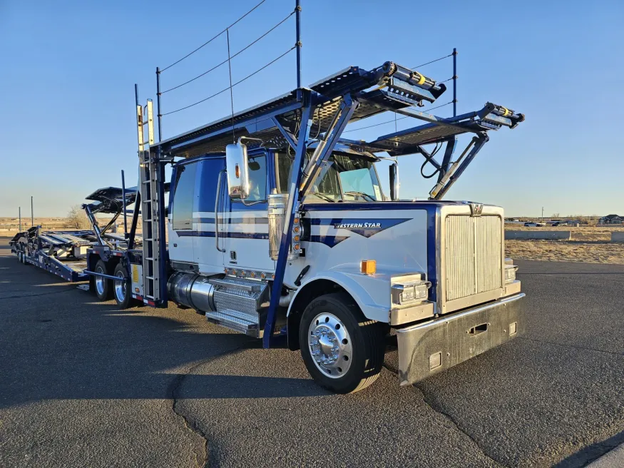 2021 Western Star 4900FA | Photo 3 of 33