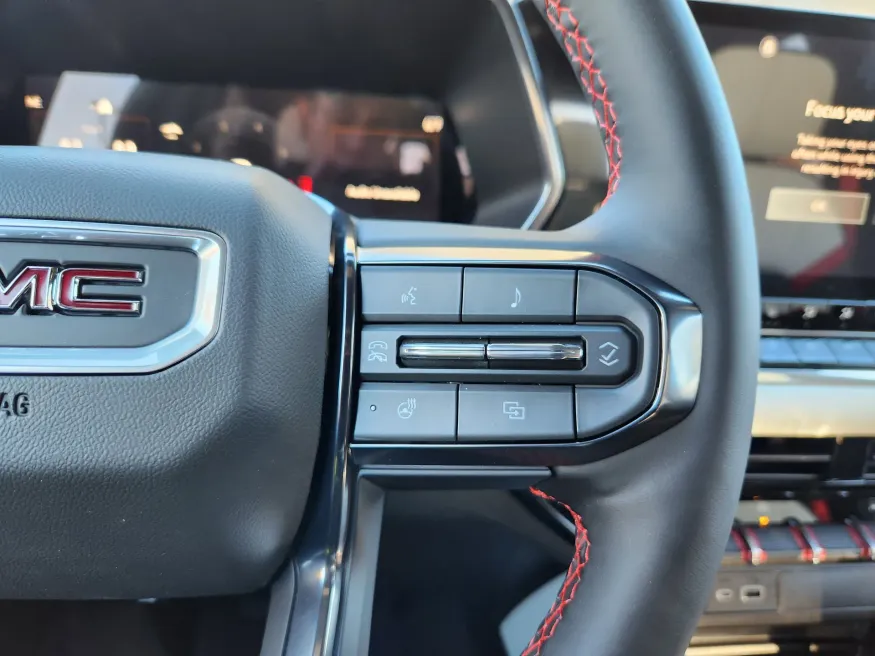 2026 GMC Canyon 4WD AT4X | Photo 22 of 29