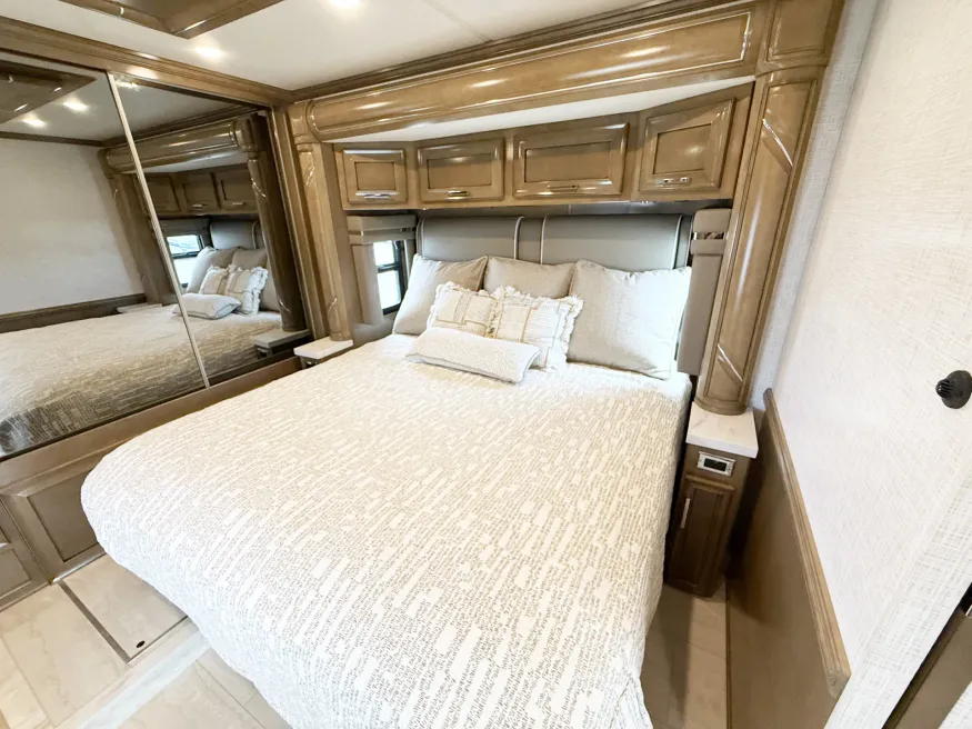 2026 Newmar Ventana 3512 | Photo 13 of 26