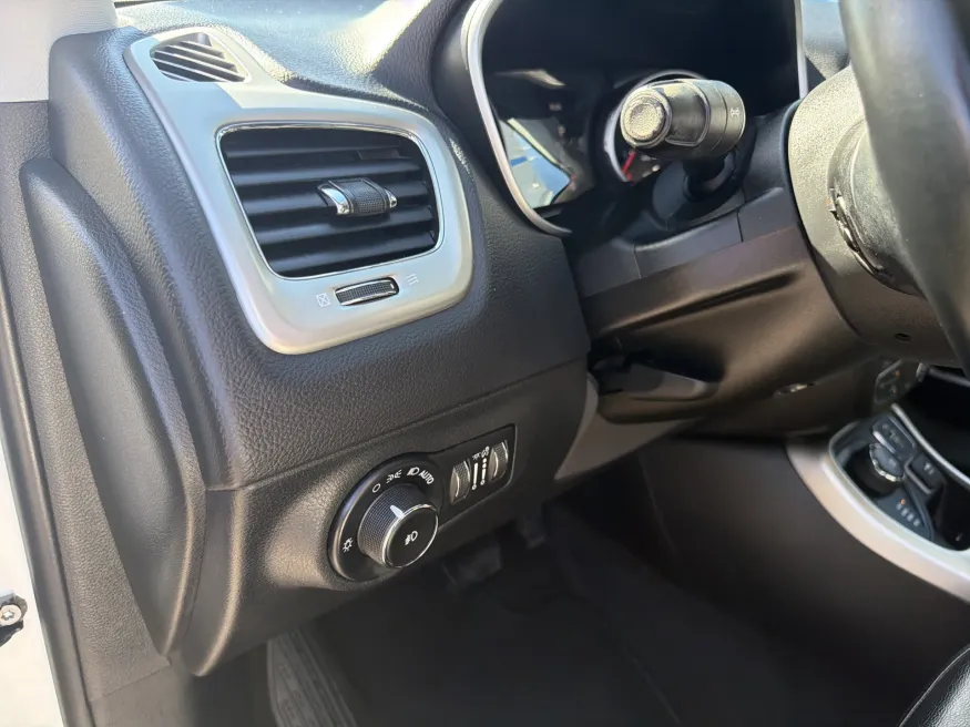 2018 Jeep Compass Latitude | Photo 15 of 19