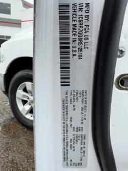 2024 RAM 1500 Classic SLT | Thumbnail Photo 20 of 21