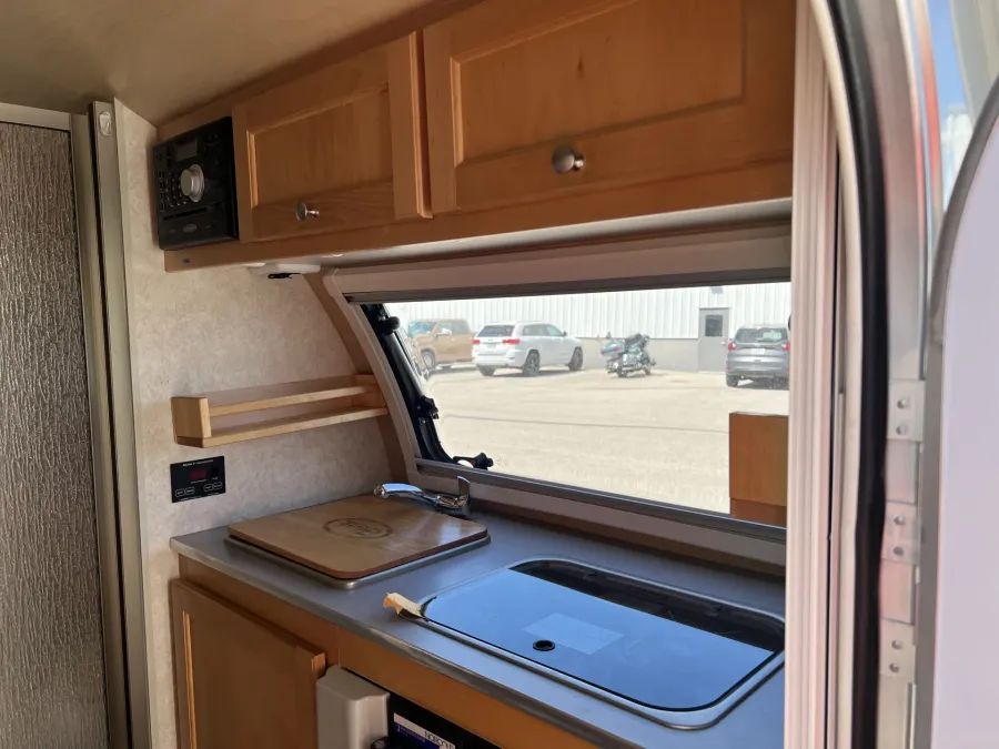 2016 Nucamp Boondock 320 S | Photo 12 of 15