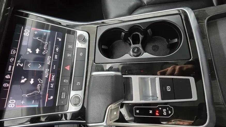 2023 Audi Q7 | Photo 25 of 34