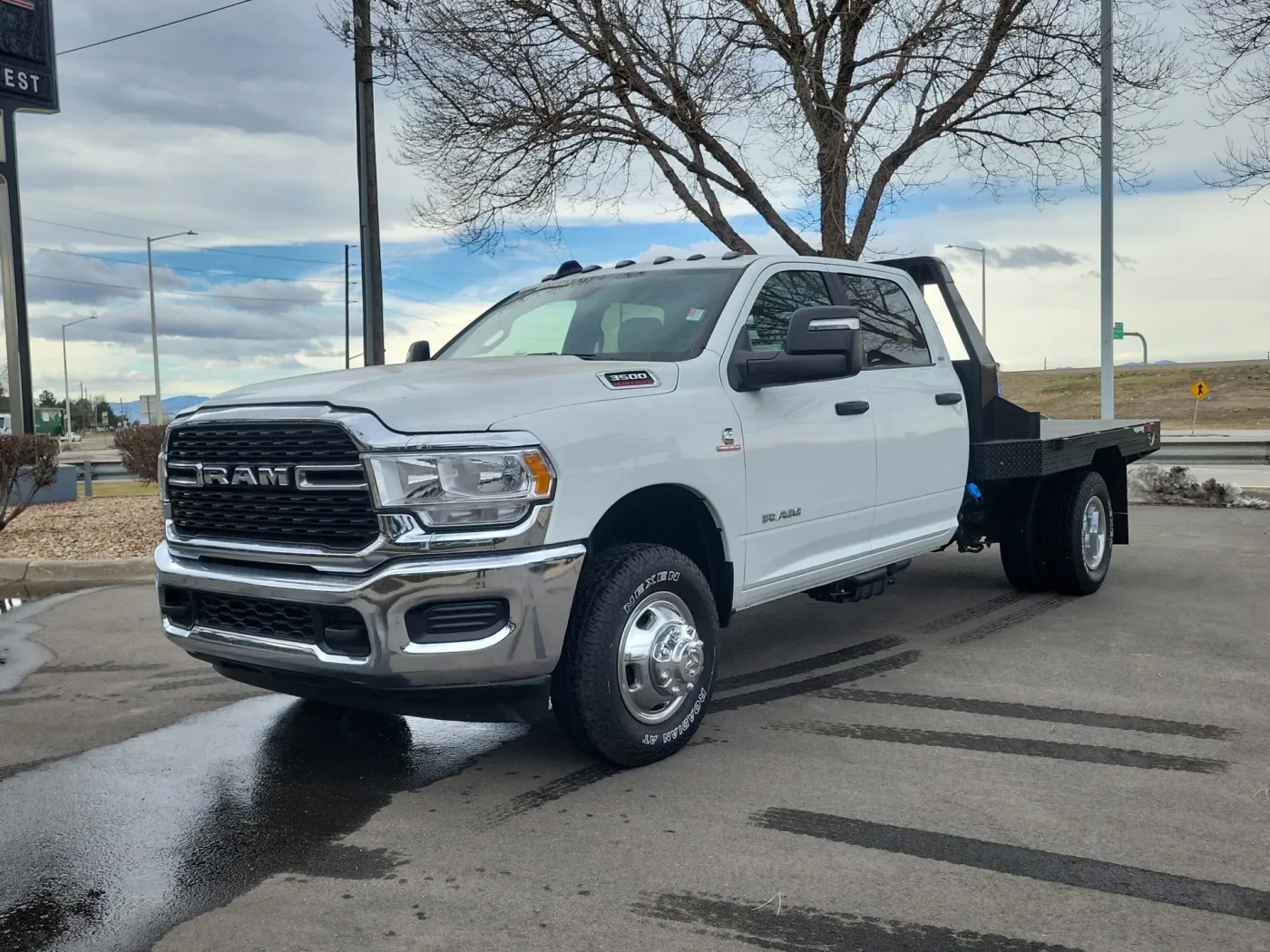 2024 RAM 3500 Chassis Cab SLT | Photo 3 of 22