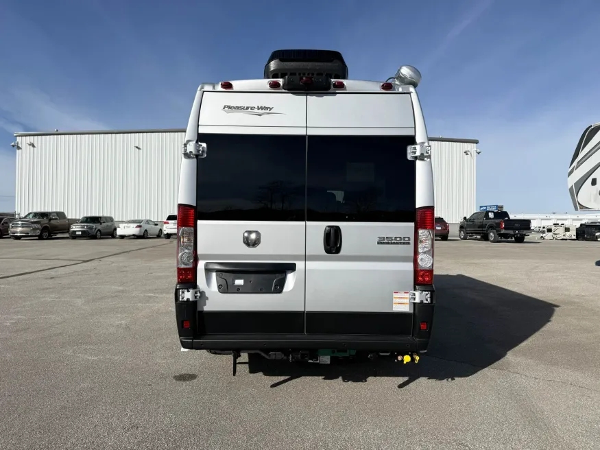 2026 Pleasure-way Lexor TS | Photo 5 of 19