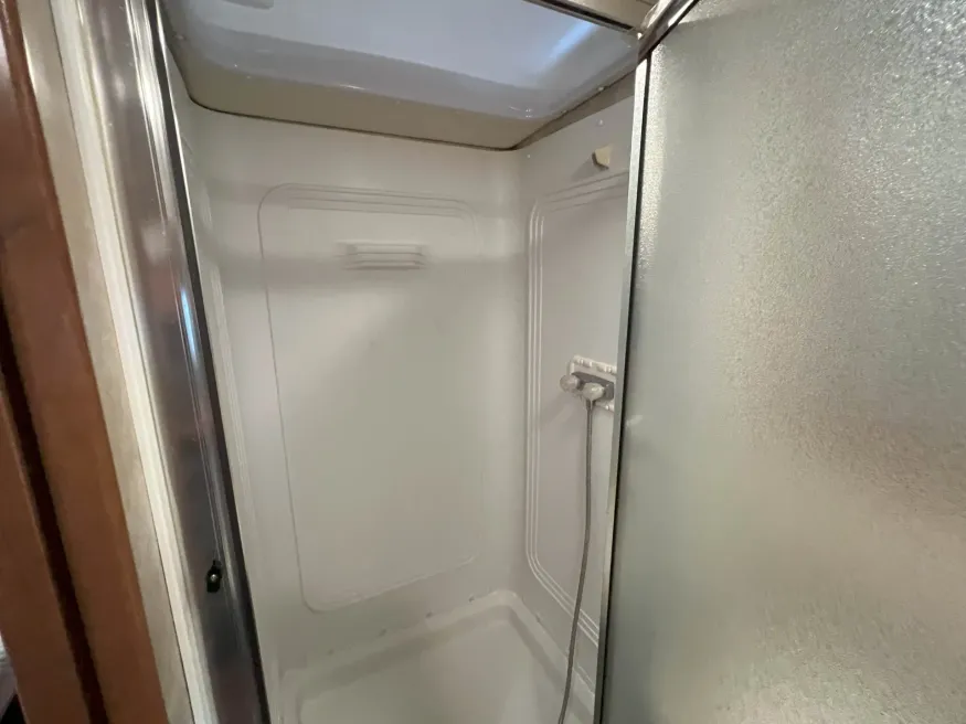 2019 Winnebago Sunstar LX 35F | Photo 21 of 20