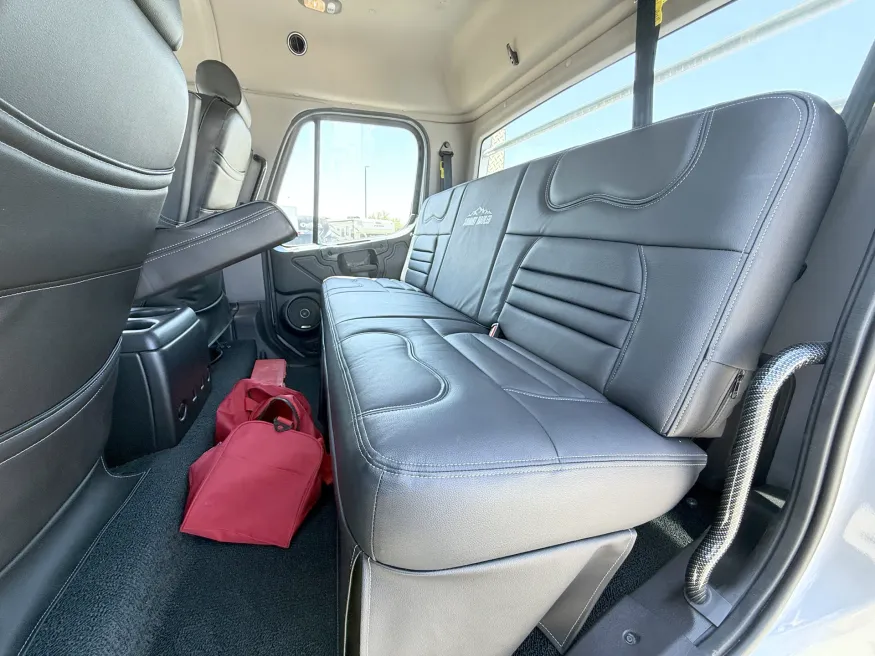 2024 Freightliner M2 106 Summit Hauler | Photo 10 of 22