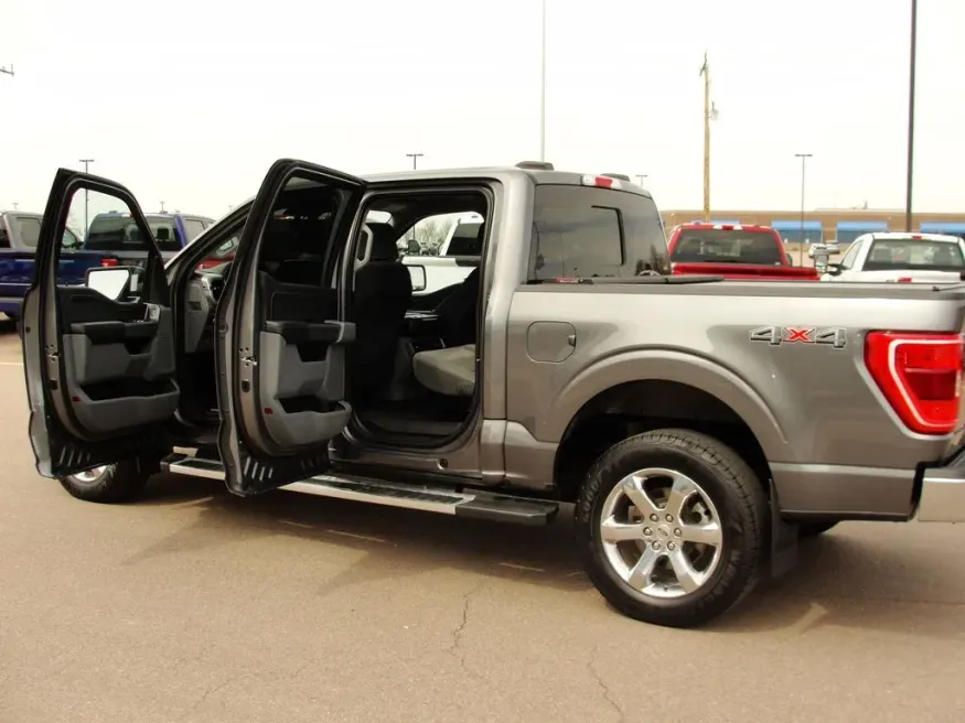 2022 Ford F-150 XLT | Photo 16 of 28