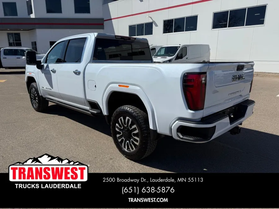 2026 GMC Sierra 3500HD Denali Ultimate | Photo 2 of 22