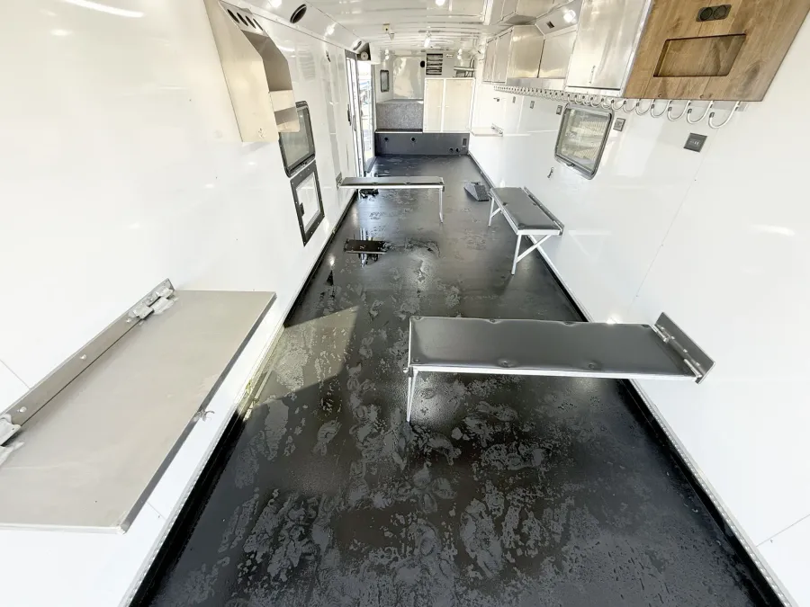 2026 Logan Coach Horse Power Burandt Edition | Photo 13 of 22