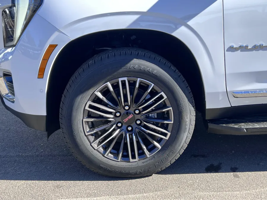 2026 GMC Yukon Elevation | Photo 20 of 29