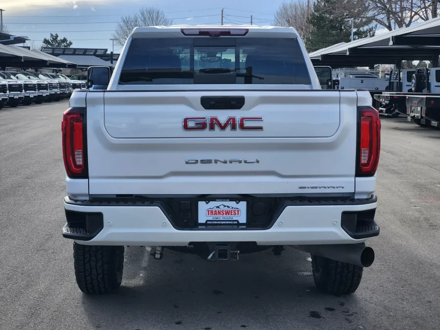 2020 GMC Sierra 2500HD Denali | Photo 4 of 6