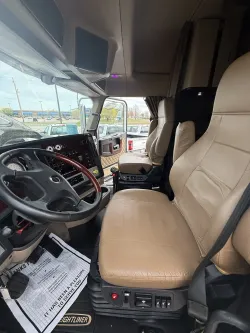 2023 Freightliner 122SD | Thumbnail Photo 9 of 17