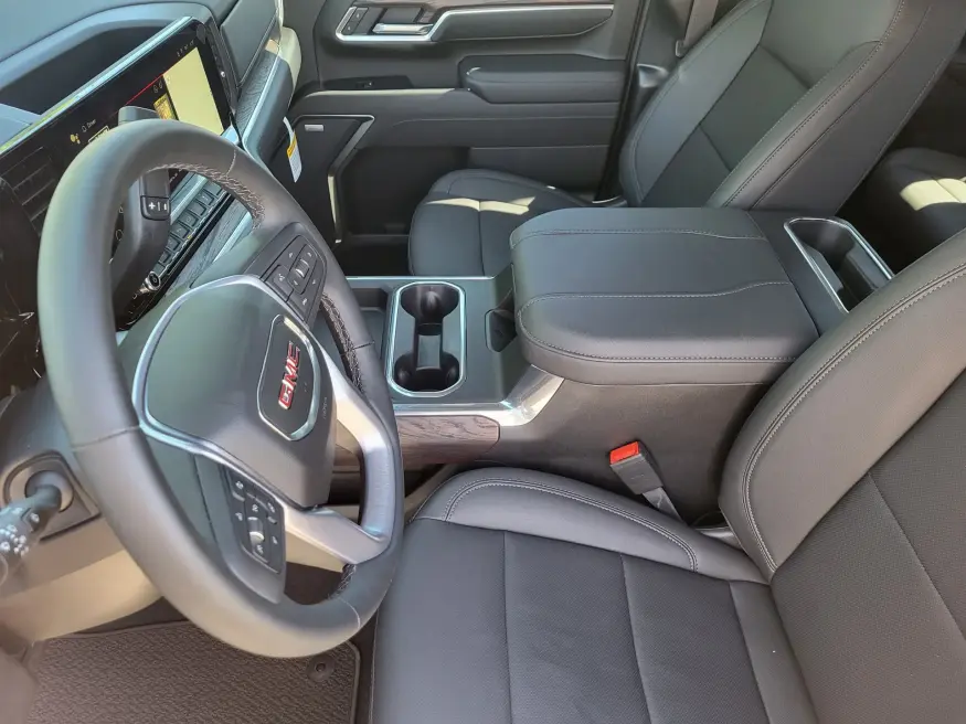 2026 GMC Sierra 3500HD SLT | Photo 11 of 24