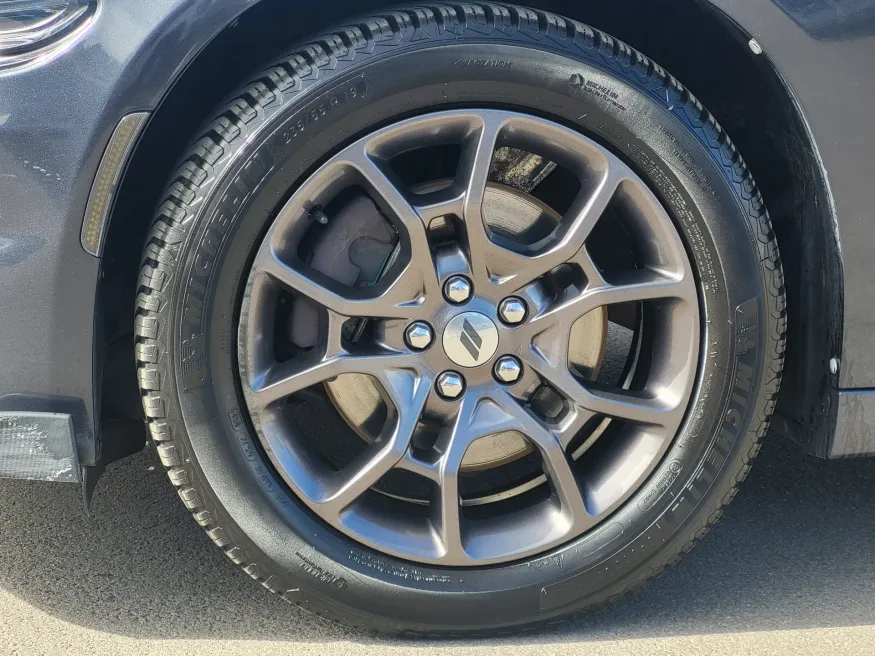 2018 Dodge Charger GT | Photo 14 of 35