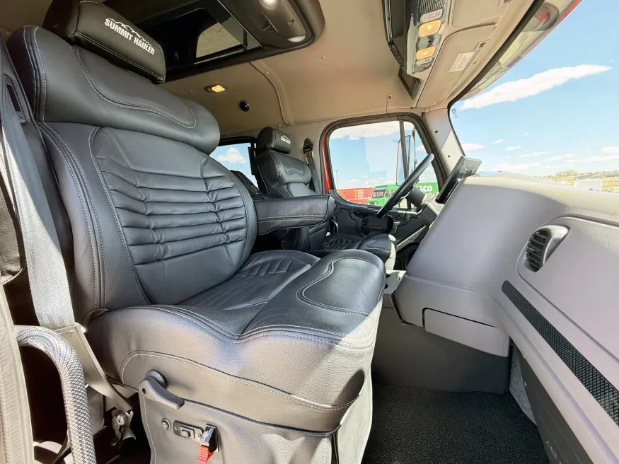 2023 Freightliner M2 106 Summit Hauler | Photo 23 of 24