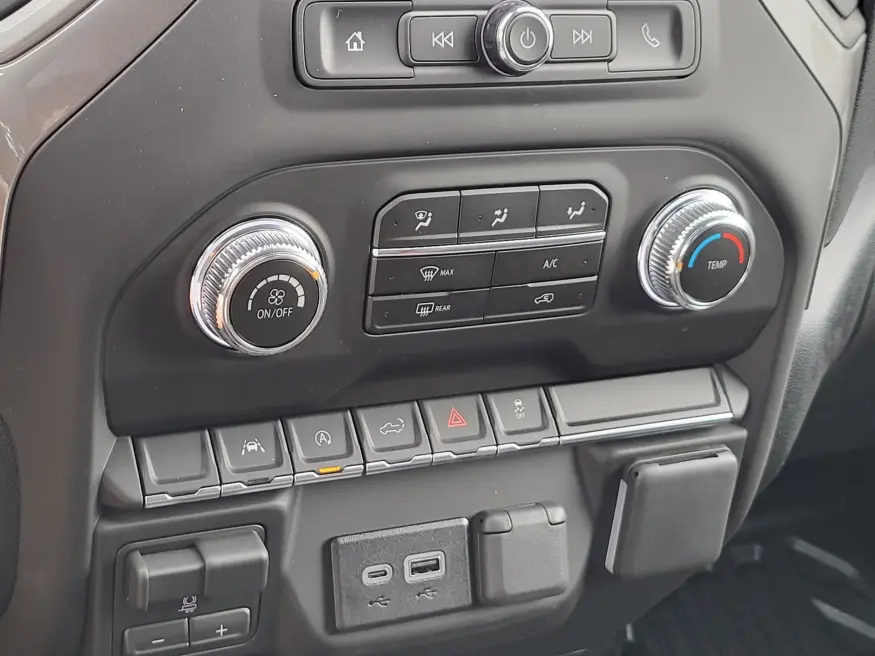 2026 GMC Sierra 1500 Pro | Photo 16 of 24