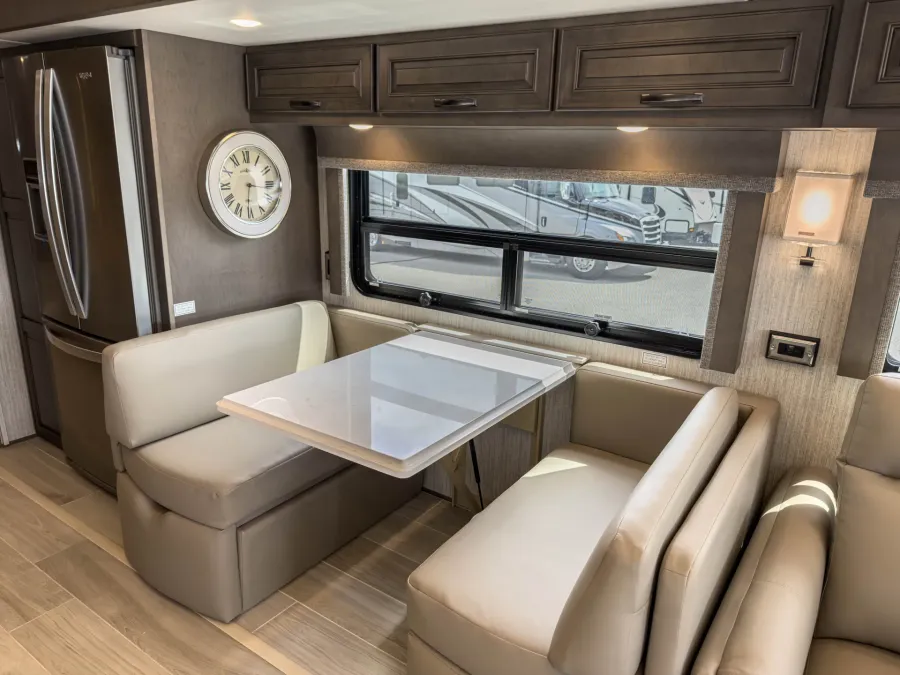 2026 Newmar Dutch Star 4369 | Photo 17 of 43