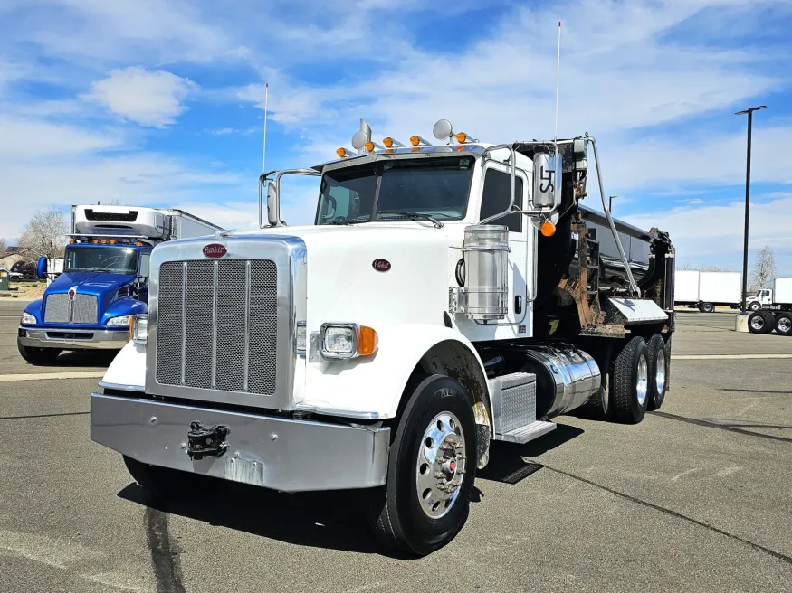 2019 Peterbilt 367 | Photo 1 of 19
