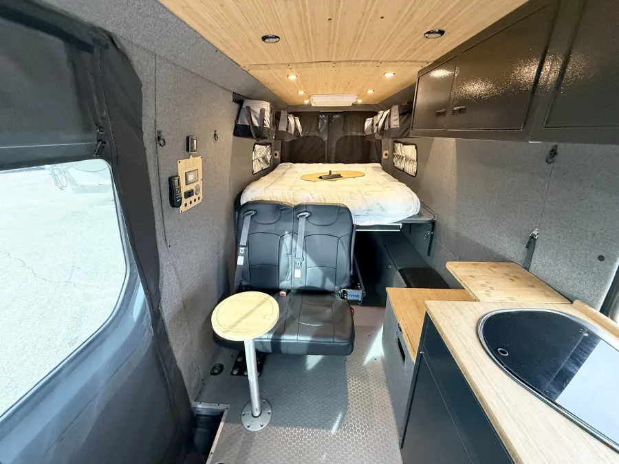 2020 Mercedes Benz Van Works 170 Custom | Photo 4 of 17