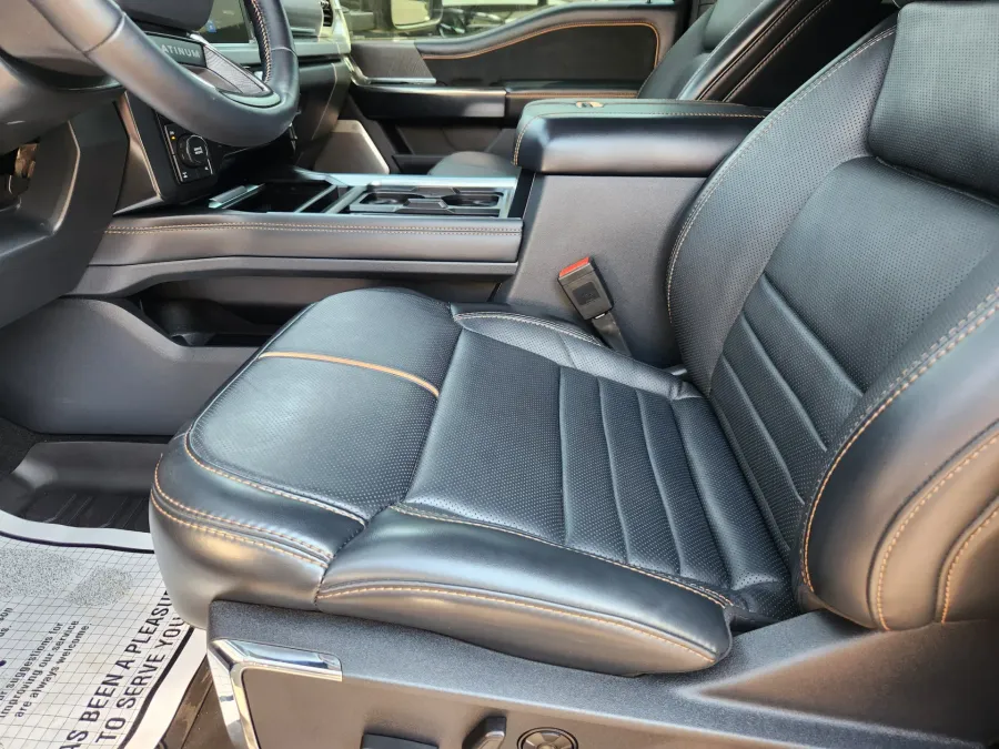 2024 Ford Super Duty F-350 SRW | Photo 8 of 33