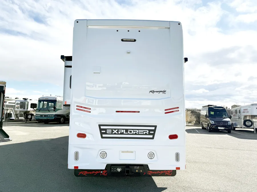 2026 Renegade Explorer 40ERB | Photo 19 of 29