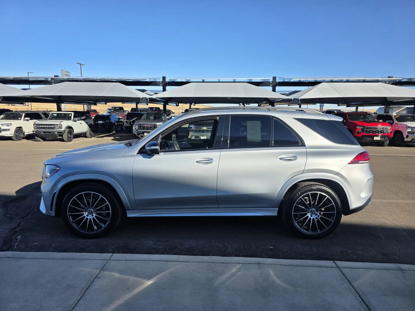 2022 Mercedes Benz GLE 350 | Photo 4 of 29