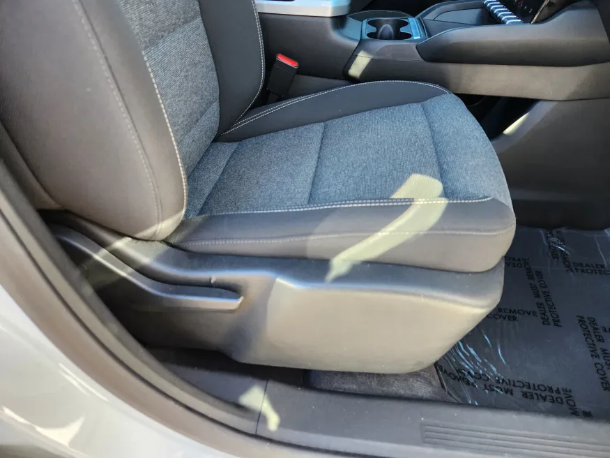 2025 GMC Terrain AWD Elevation | Photo 17 of 28