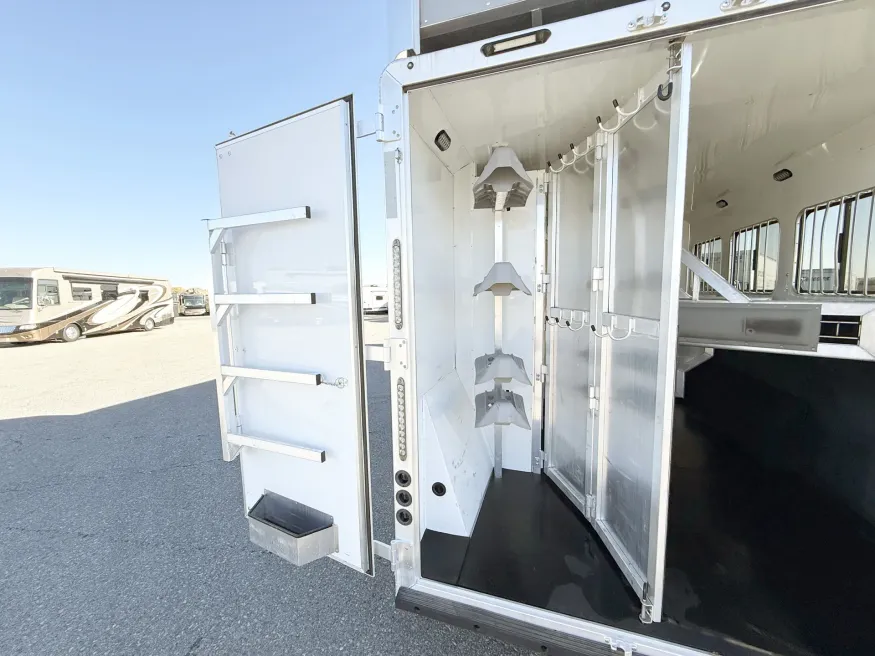 2022 SMC 4HLQ | Photo 18 of 27