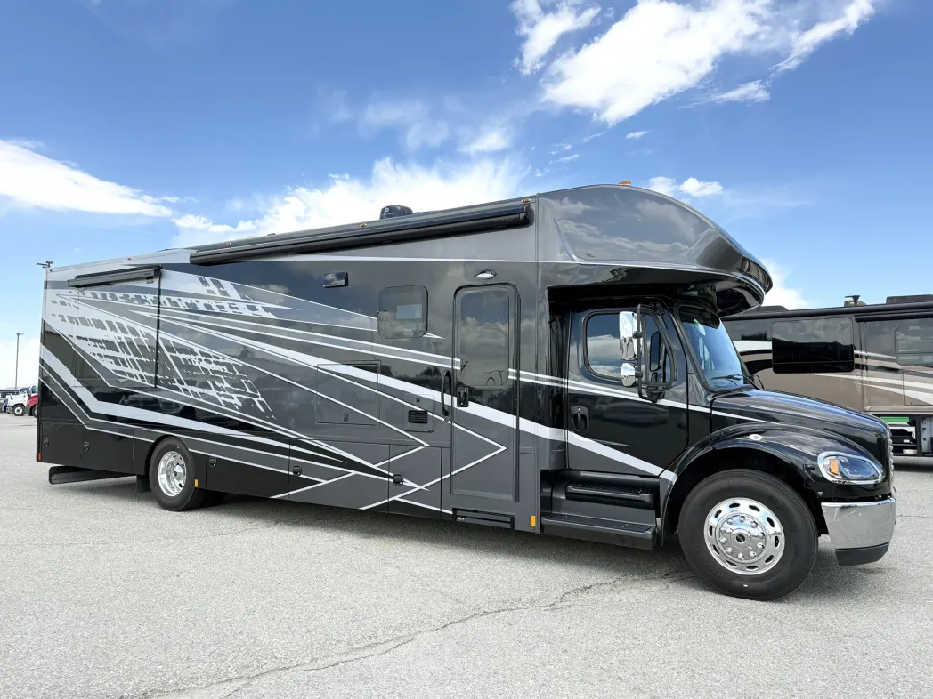 2024 Renegade Valencia 38RW 