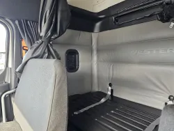 2025 Western Star 47X | Thumbnail Photo 15 of 19