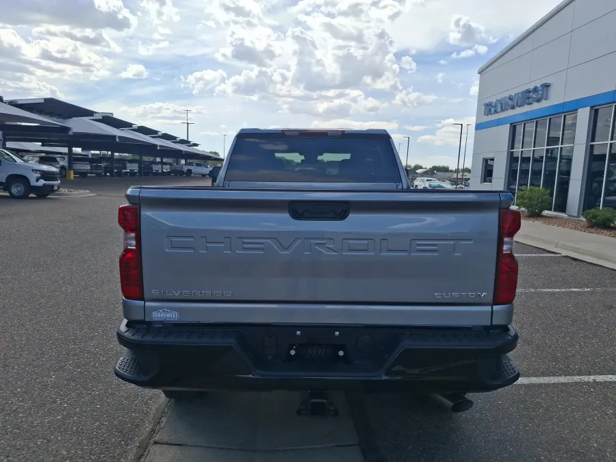 2026 Chevrolet Silverado 2500HD Custom | Photo 3 of 17