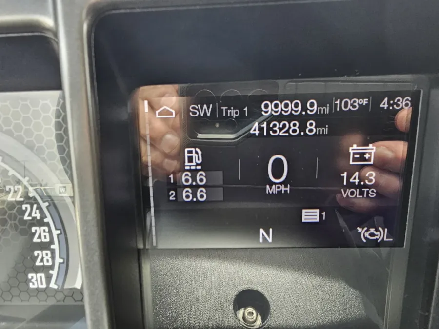 2024 Mack GU813 | Photo 13 of 17