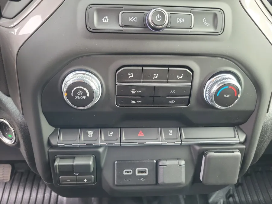 2026 GMC Sierra 3500HD CC Pro | Photo 18 of 24