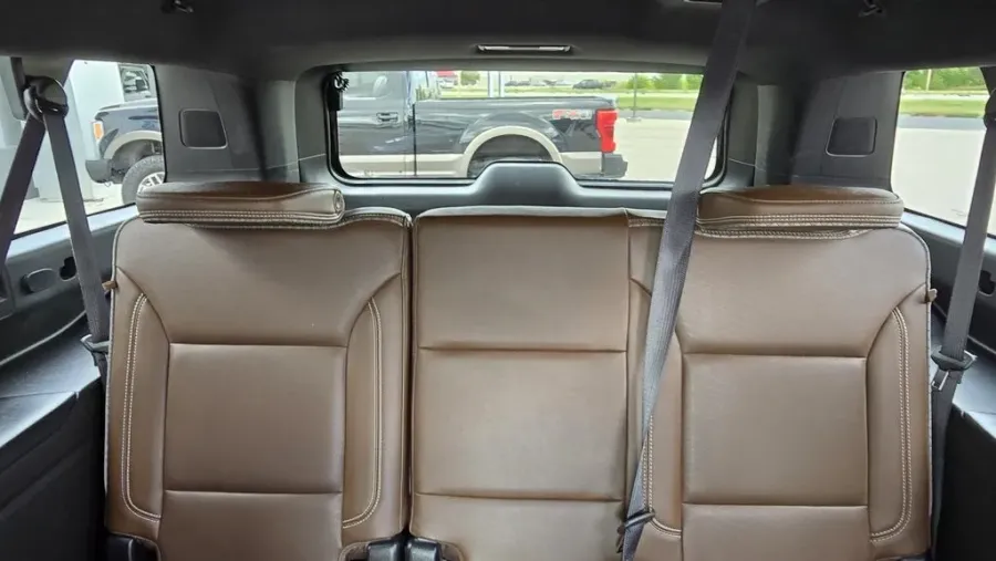 2021 Chevrolet Suburban | Photo 36 of 37