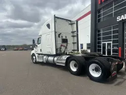 2020 Freightliner Cascadia | Thumbnail Photo 7 of 18
