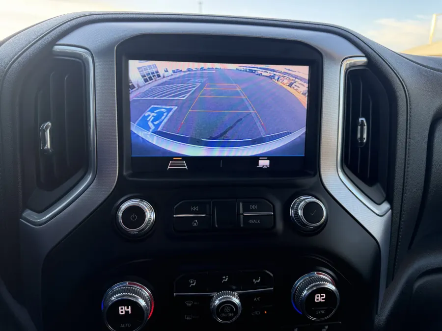 2022 GMC Sierra 2500HD SLE | Photo 15 of 18