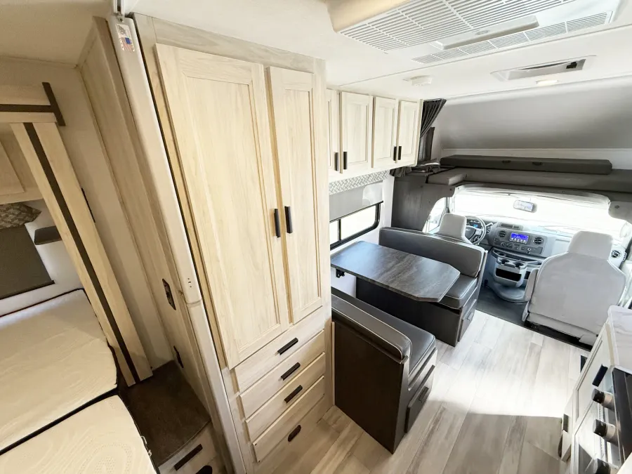 2023 Forest River Forester 2251LE | Photo 6 of 16