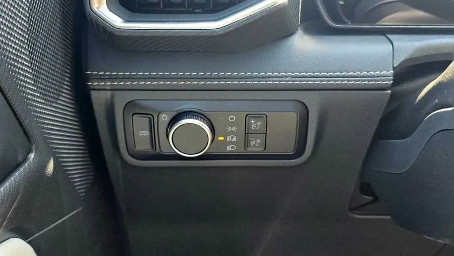 2025 Ford Mustang | Photo 12 of 31